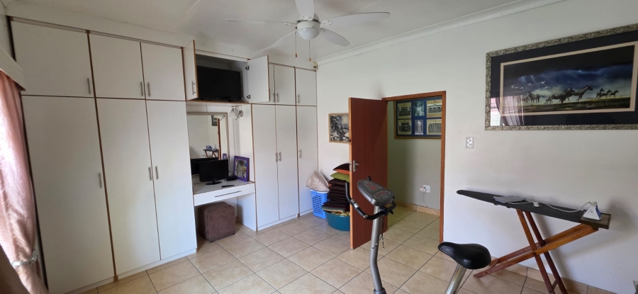 8 Bedroom Property for Sale in Meiringspark North West